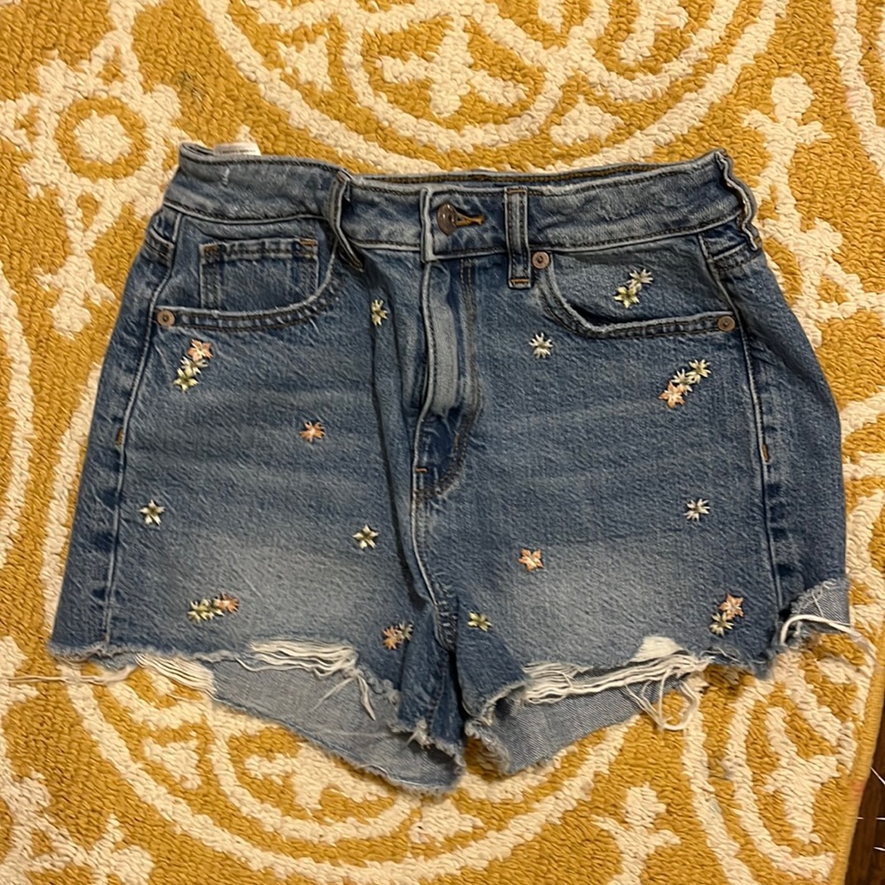 American eagle flower shorts